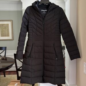 Bernardo Women's Black Quilted Hooded Coat